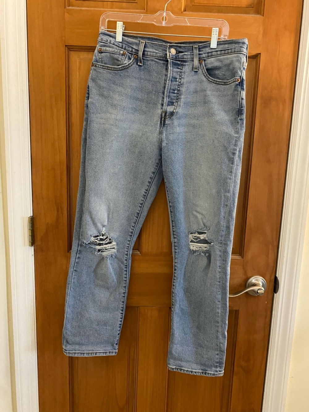 Levi’s Wedgie Straight 31”W approx 27” Inseam